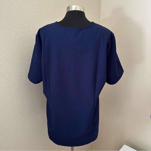 FIGS Catarina One-Pocket Scrub Top TM Navy PO1252 - Picture 9 of 14